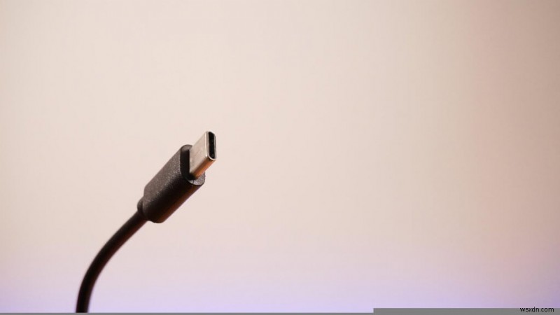 LightningとUSB-Cの違いとは?スペック比較とそれぞれの強みを徹底解説
