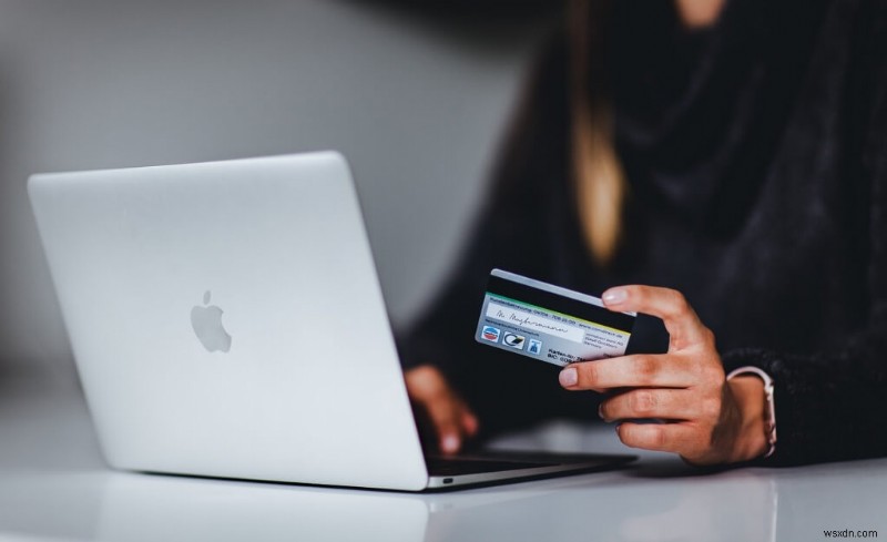 パソコンをお得に買うベストなタイミングとは?Apple・ASUSなど人気ブランドを大幅に節約する方法