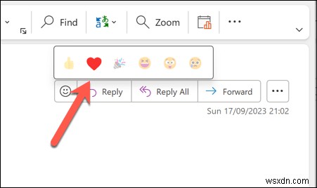 Outlookのリアクション機能をマスターしよう:絵文字で感情を伝えるクイックガイド
