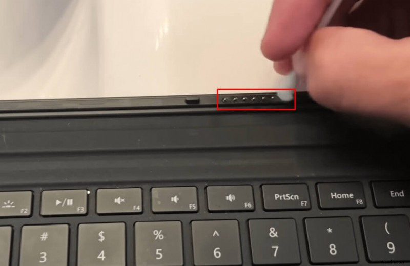 Microsoft Surfaceキーボードが反応しない?機能を復元する10の簡単な対処法