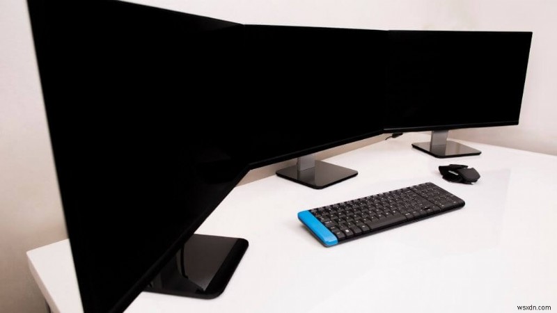 ノートPC用ドッキングステーション徹底解説|メリット・機能・選び方とワークスペースの変革