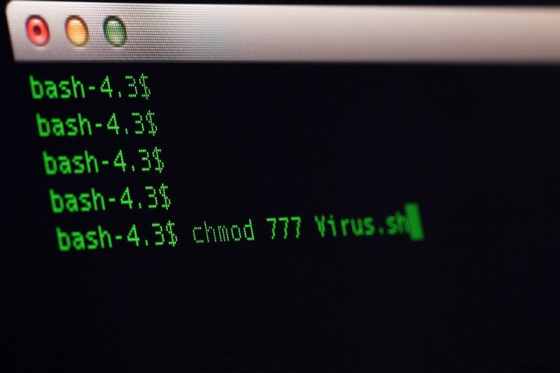 Linuxファイル権限を完全マスター！chmod 777の意味と安全な設定方法