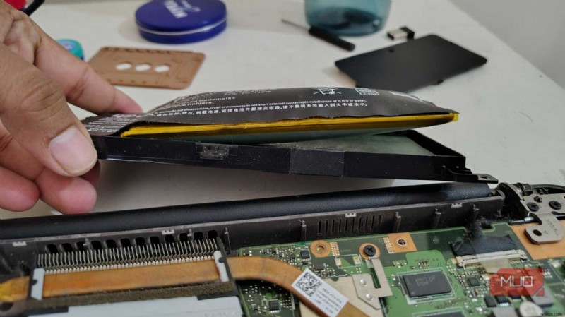 WindowsノートPCが起動しない!黒い画面のまま固まる時の対処法を徹底解説【ステップバイステップ】