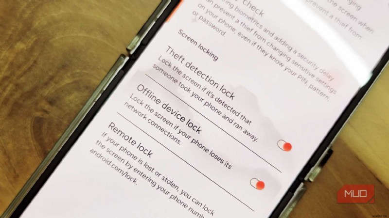 あなたのAndroidをステルス要塞に変える:スマホを守るために私が必ず有効にしている盗難防止機能