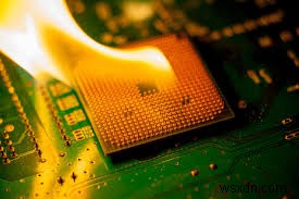 マザーボードが熱くなる原因とは?過熱の症状と効果的な冷却・対処法を徹底解説