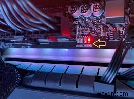 マザーボードのLEDが点灯したままになる原因と対処法を徹底解説