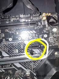 マザーボードはコンデンサなしで動作できる?仕組みと故障時の影響を徹底解説
