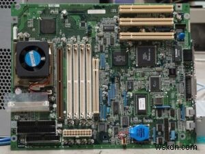 マザーボードから煙が出る原因と対処法|診断・修理の完全ガイド