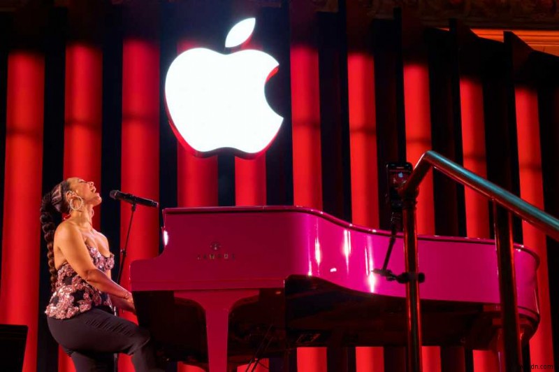Apple、iPhoneとMacの好調な販売で3月期決算の過去最高収益を記録