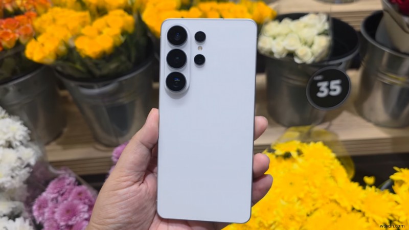 Samsung Galaxy S26 Ultra、発売前に実機開封動画が流出――グレー市場で約30万ルピーの取引が判明