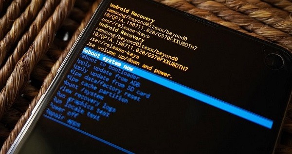 Galaxy S20/S21/S22のタッチスクリーンが反応しない原因と対処法8選