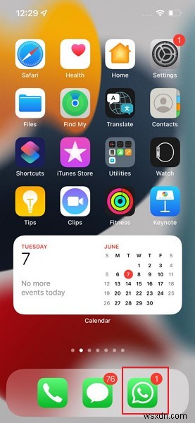iPhoneのWhatsAppでミー文字(Memoji)ステッカーを送る方法|初心者向けステップバイステップガイド
