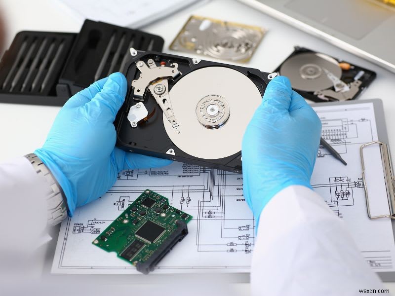 パソコンのデータ復旧はいくらかかる?料金相場と最適な選択肢を徹底解説