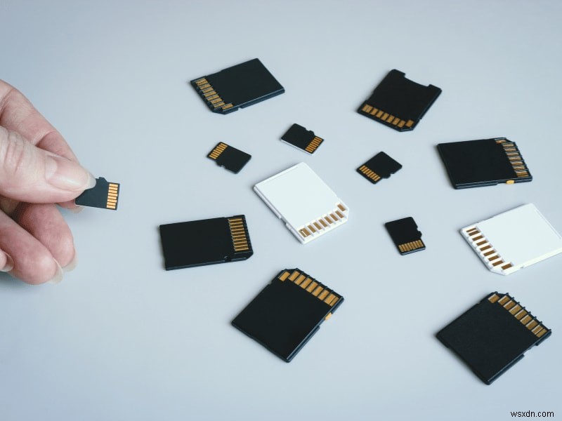 ノートパソコンのSDカードリーダーが認識しない?原因別の対処法とトラブルシューティング完全ガイド