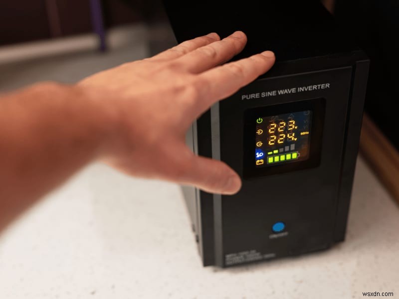 データ消失を防ぐには?システムアップデート中の停電リスクと完全対策ガイド