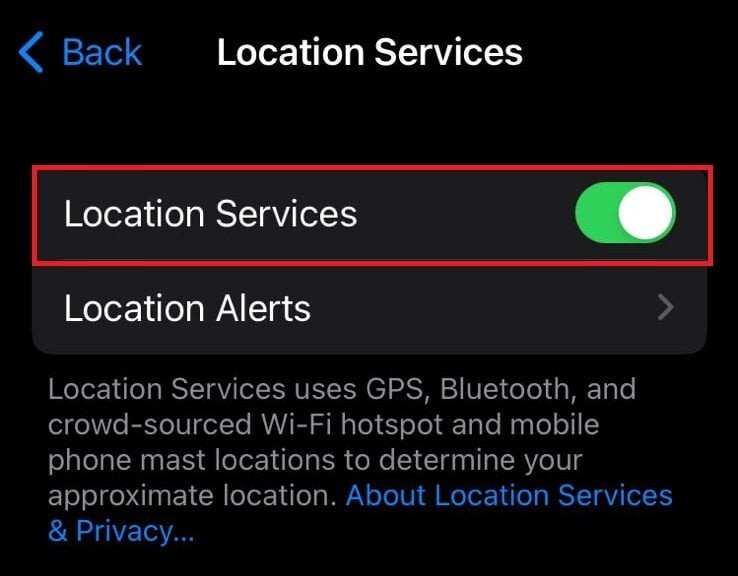 「iPhoneを探す」の「ライブ」表示の意味とは?スマホ使用中かどうかの真相と設定方法