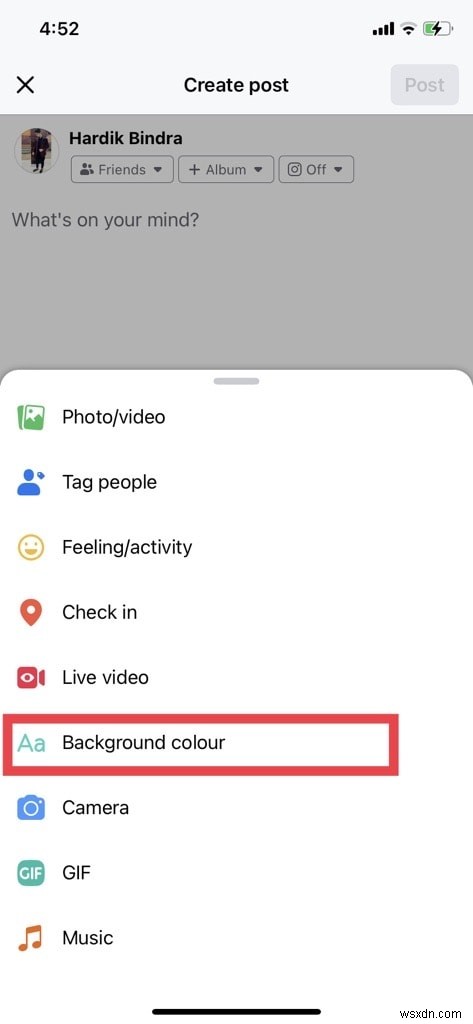 iPhoneでFacebookの背景色を変更する方法|ダークモードや投稿背景の設定手順を徹底解説