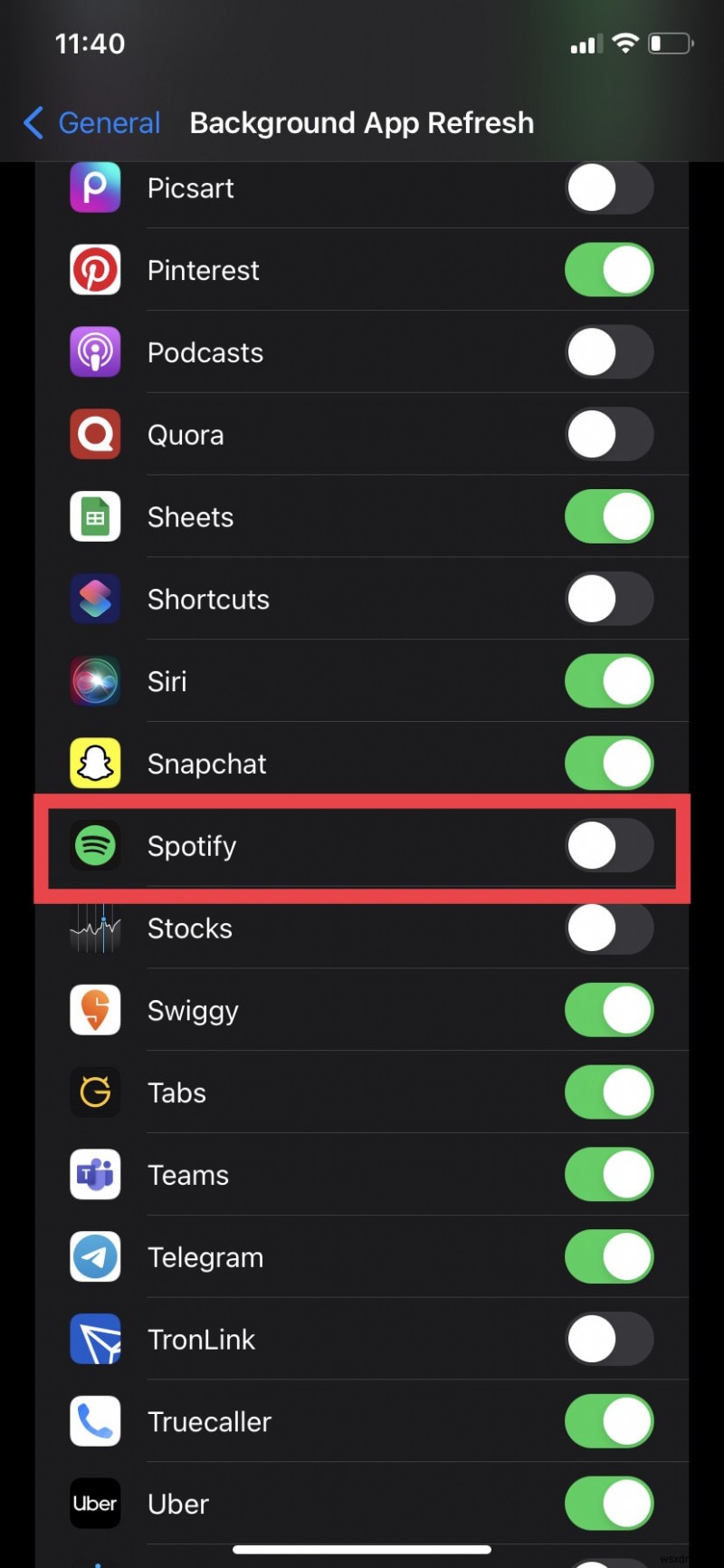 iPhoneでSpotifyが勝手に起動するのを止める方法|今すぐできる簡単な対処法