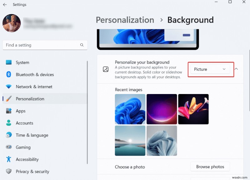 Windows 11でデスクトップとロック画面の壁紙が勝手に変わるのを止める方法