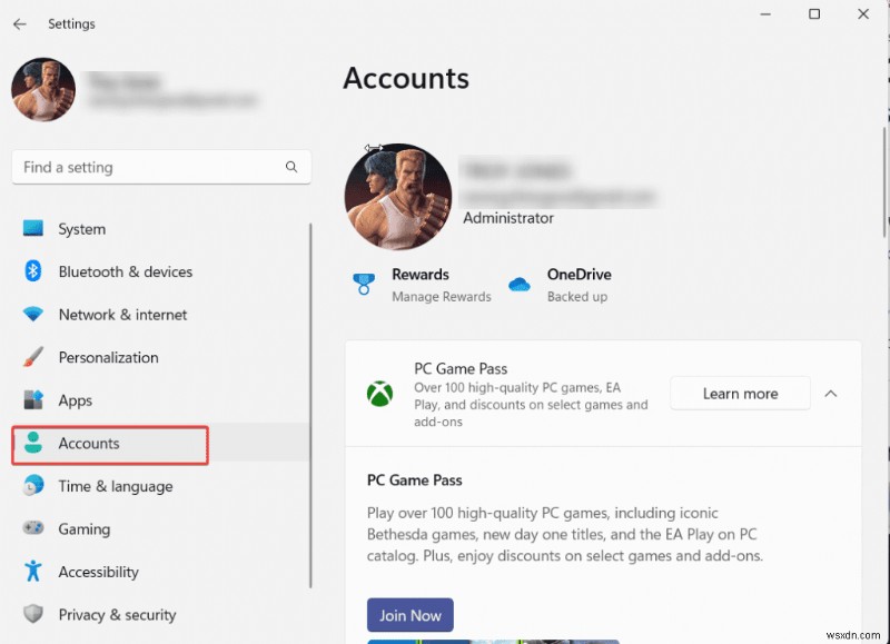 Windows 11でデスクトップとロック画面の壁紙が勝手に変わるのを止める方法