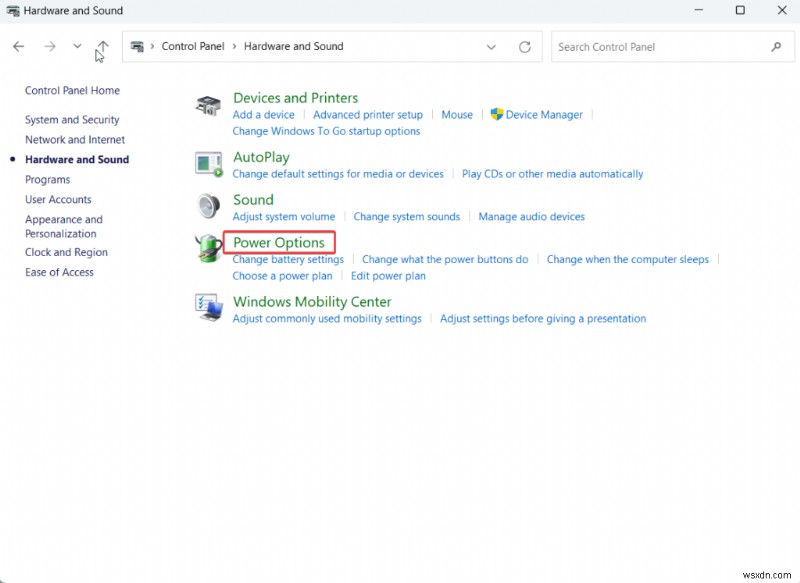 Windows 11でデスクトップとロック画面の壁紙が勝手に変わるのを止める方法
