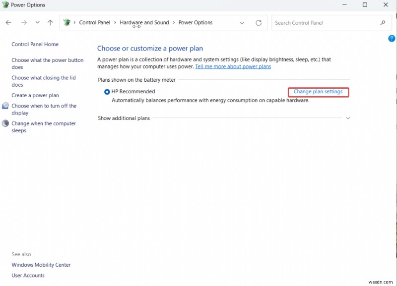 Windows 11でデスクトップとロック画面の壁紙が勝手に変わるのを止める方法