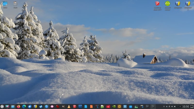 Slimbook Titan 第8回レポート:ジェットコースターは再び上昇中──浮き沈みのLinuxデスクトップ旅