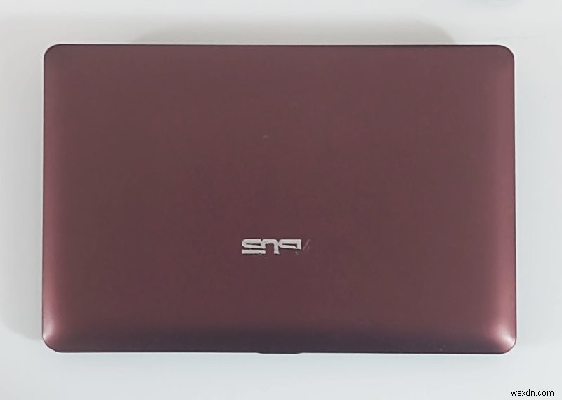 Asus eeePCがMX Linuxで2024年も現役——15年物のネットブックが輝き続ける理由