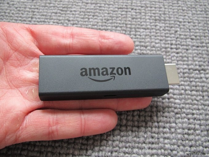 Amazon Fire TV Stick レビュー:価格は半分、満足度も半分?その価値と機能を徹底検証