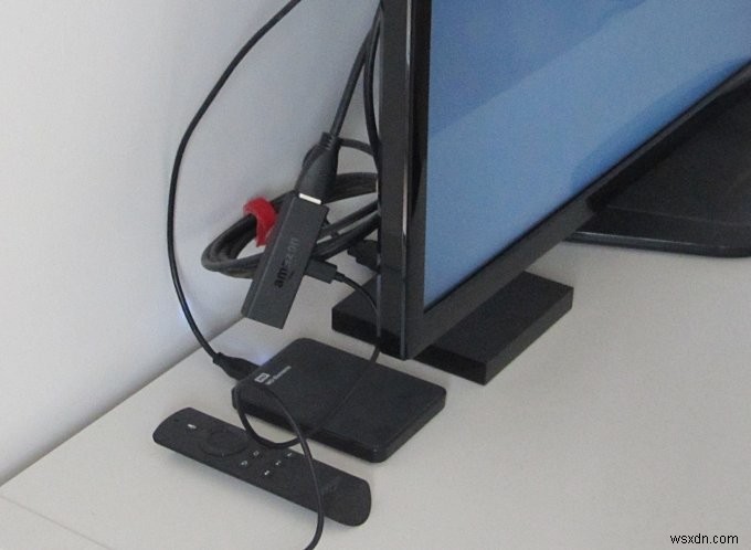 Amazon Fire TV Stick レビュー:価格は半分、満足度も半分?その価値と機能を徹底検証