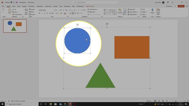 PowerPointでオブジェクトをグループ化する方法 