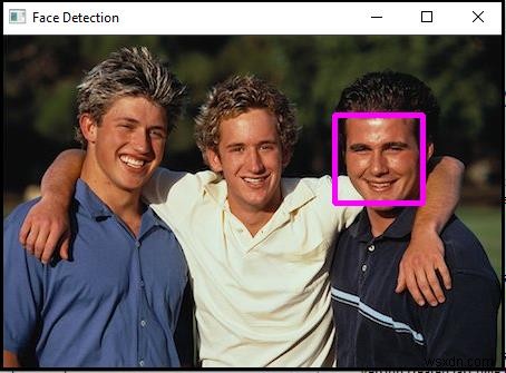 C ++を使用してOpenCVで最大の顔を検出するにはどうすればよいですか？ 
