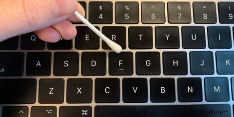 MacBookのスティッキーキーを修正する方法 