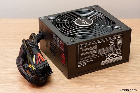 古いPCの電源装置を新しいコンピューターで再利用できますか？ 