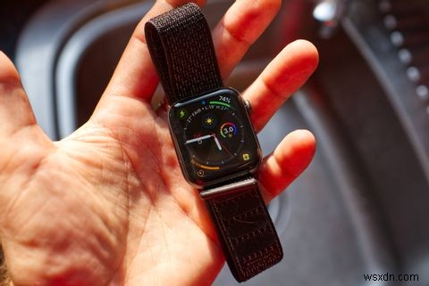 AppleWatchを4つのステップで安全かつ効率的にクリーニングする方法 