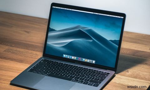 MacBookのバッテリーを調整する方法とその価値があるかどうか 