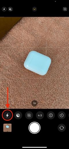 iPhoneカメラのフラッシュをオンにする方法 