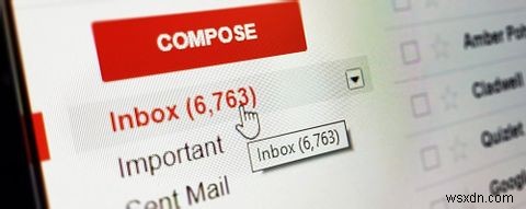 メールの受信トレイを管理して生産性を維持する方法 