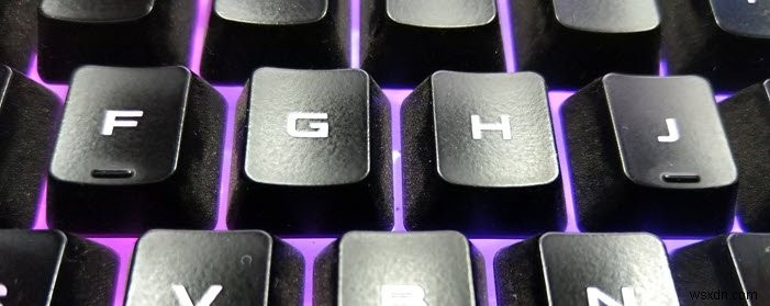 コンピューターのキーボードのFキーとJキーにバンプがあるのはなぜですか？ 
