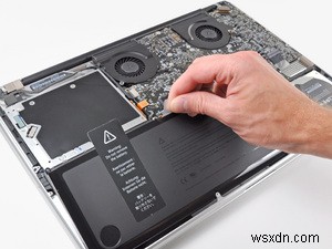 MacBookのバッテリーをテストする方法：交換が必要かどうかを確認して交換する 