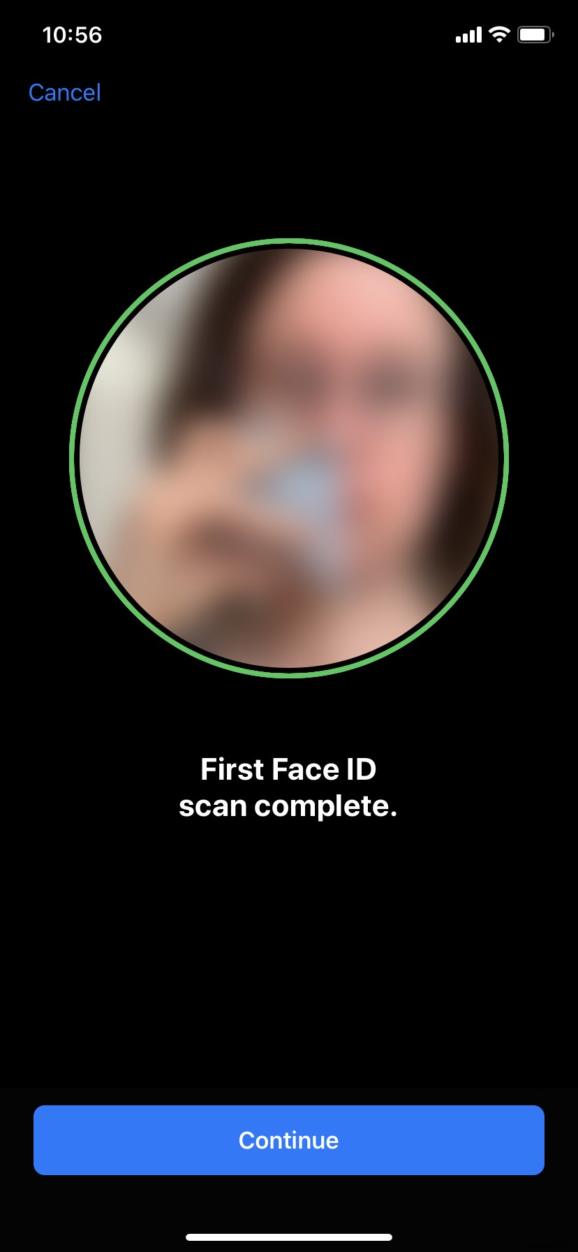 フェイスマスクを着用した状態でFaceIDを使用してiPhoneのロックを解除する方法 
