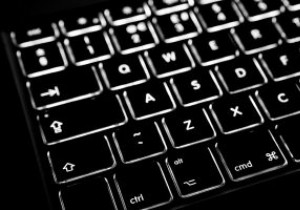 Macで非操作時にキーボードのバックライトを自動的にオフにする方法
