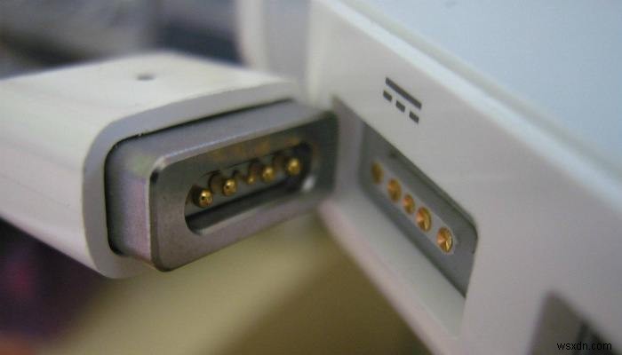 充電されないMacBookを修理する方法 