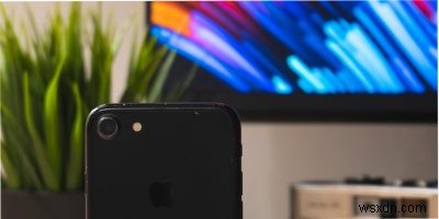 AndroidまたはiPhoneをテレビに接続する方法 