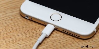 あなたはいつもあなたの電話のために公式の充電器を使うべきですか？ 