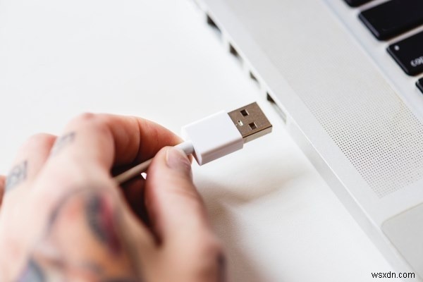USBハブを購入する際に探すべき4つのこと 