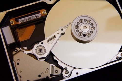 SATAとNVMe：SSD用にどちらを入手する必要があるか 