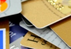 使い捨てのデビットカード番号でオンライン支払いはより安全ですか？ 