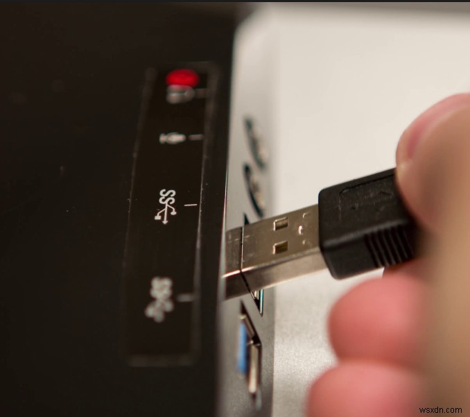 修正：USBデバイスの過電流ステータスが検出されました 