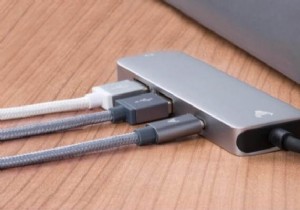 USB-C ハブとドッキング ステーション:MacBook Pro ユーザーにとってどちらが優れているか?